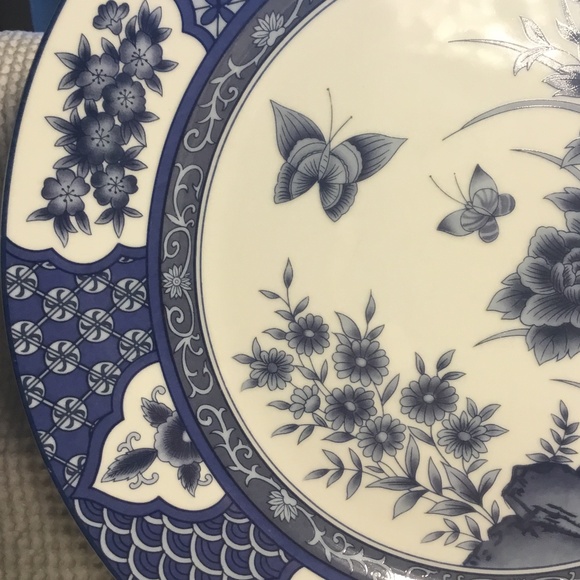 VINTAGE Imari Blossom Pattern Blue Theme Dinner Plate 10.75” - Picture 4 of 8